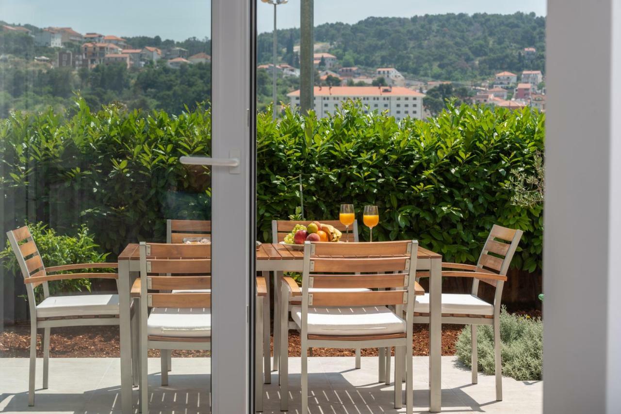 Apartments Flora טרוגיר מראה חיצוני תמונה