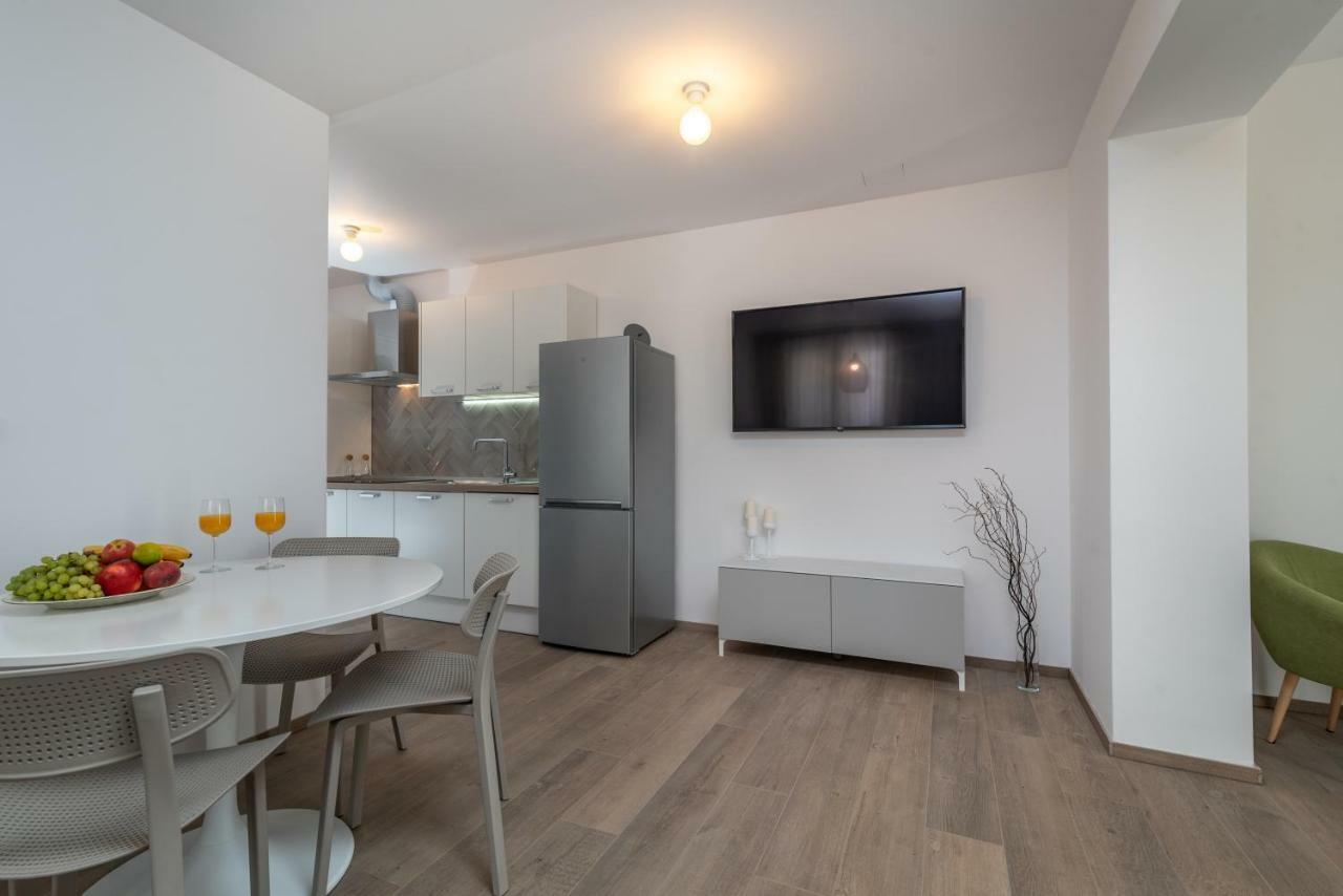 Apartments Flora טרוגיר מראה חיצוני תמונה