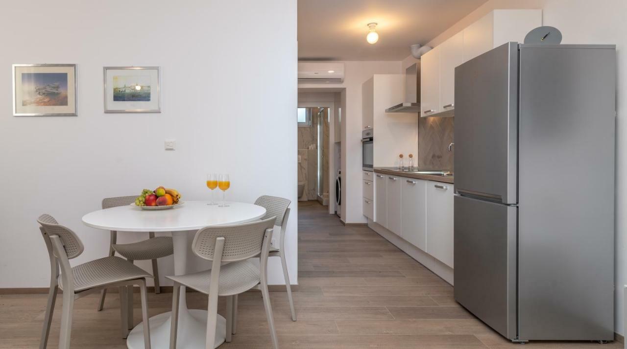 Apartments Flora טרוגיר מראה חיצוני תמונה