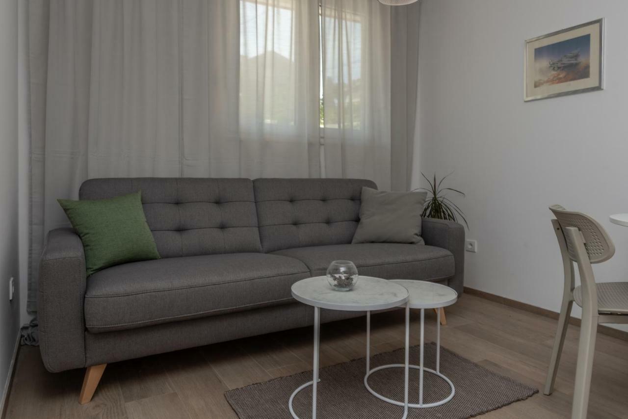 Apartments Flora טרוגיר מראה חיצוני תמונה